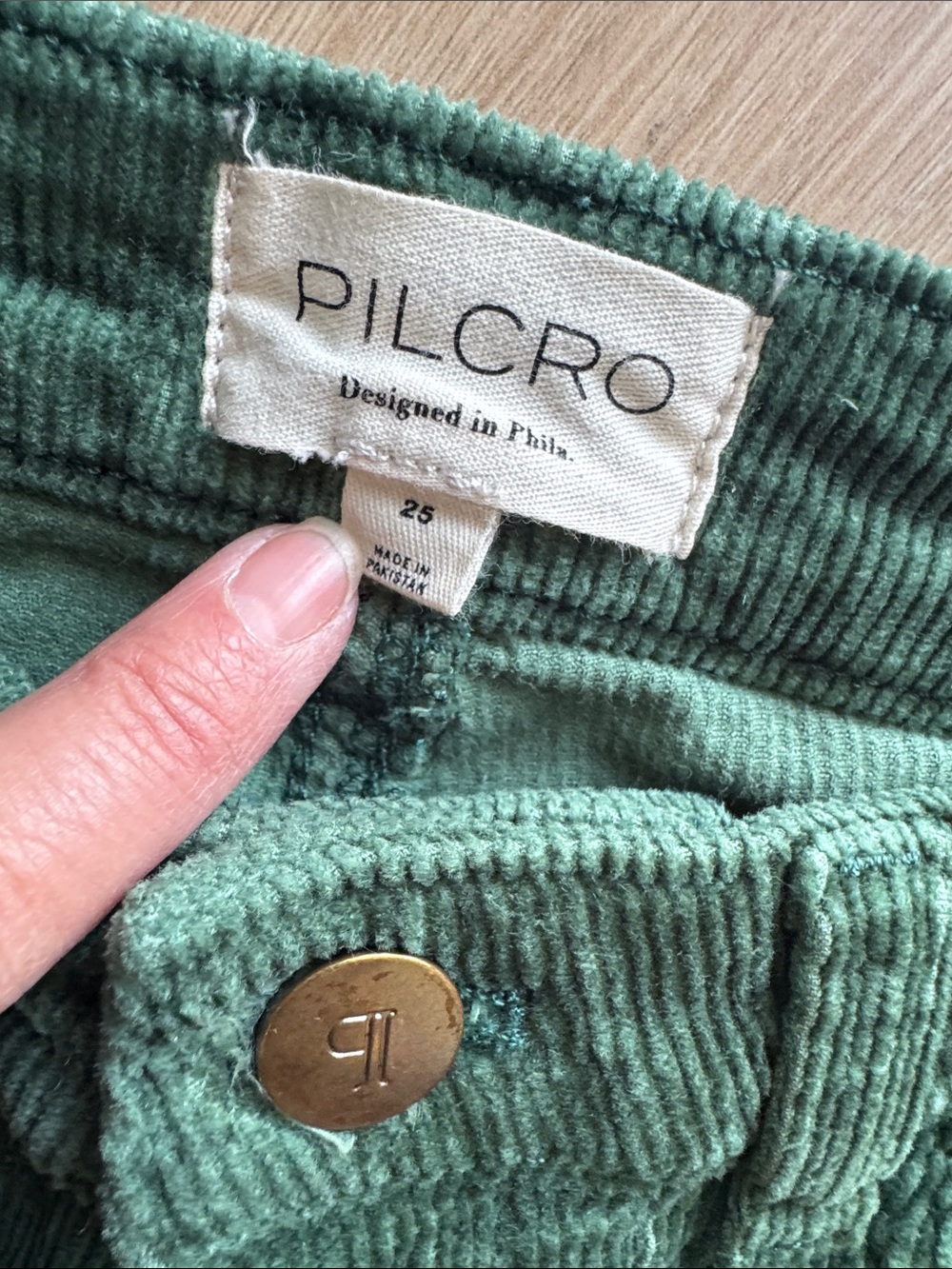 Anthropologie Pilcro The Low-Rise Icon Flare Corduroy Chop Pocket Green Size 25 - Picture 11 of 15